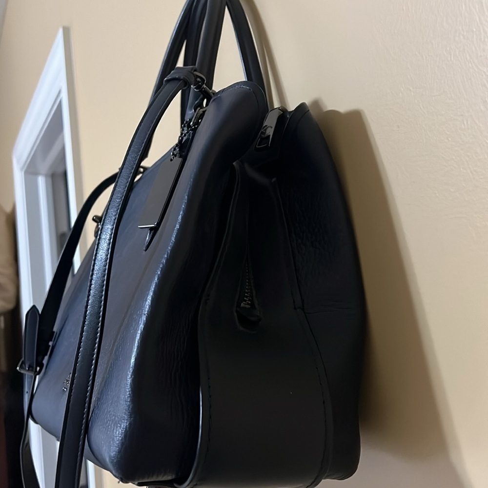 COACH BROOKLYN 34 Carryall handbag. Navy blue pebbled leather. Free dust bag - Picture 5 of 16